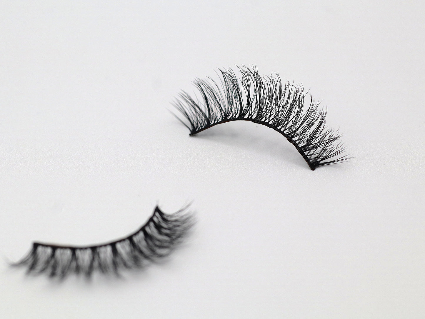 Doll Eye Day & Night Duo day lashes close up angle