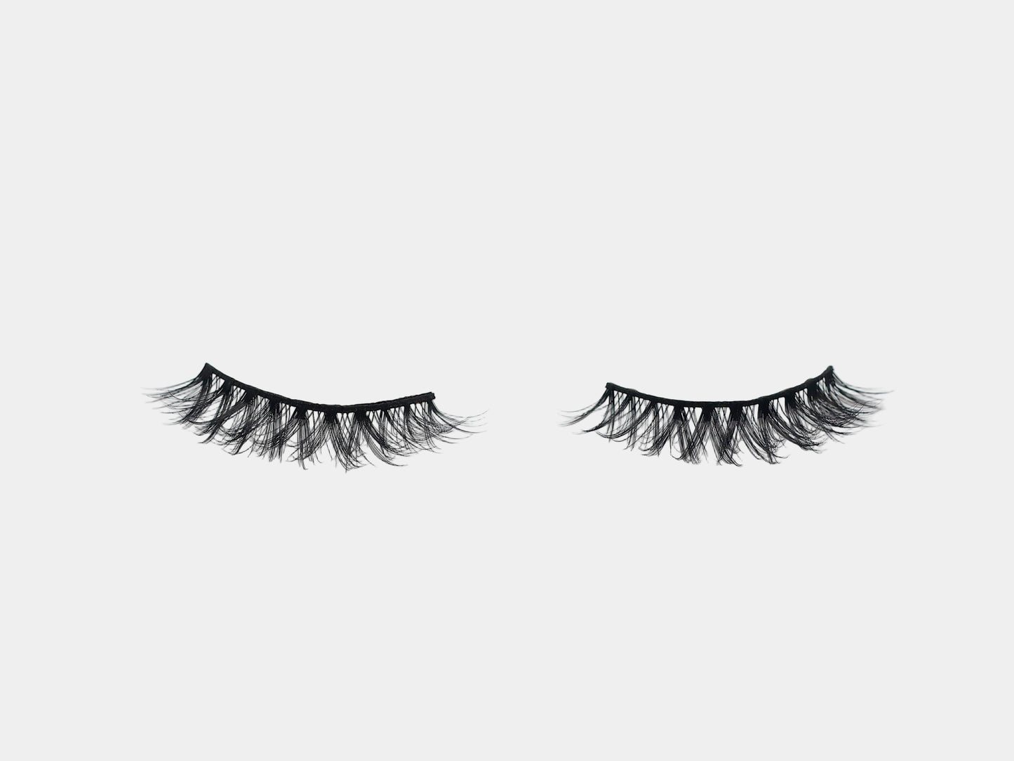 Day & Night Duo Doll Eye night lashes – front view