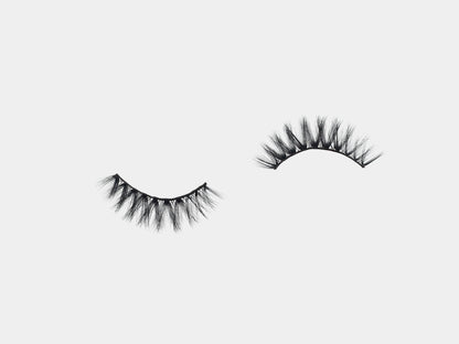 Doll Eye Day & Night Duo night lashes arranged in opposite directions