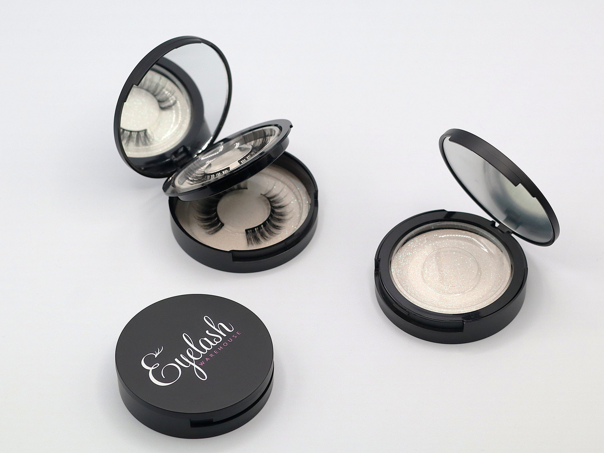 Multiple Mirrored strip lash compacts showing different variations of its functionality